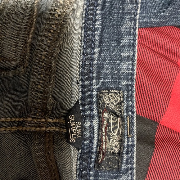 Silver Jeans - Picture 2 of 3